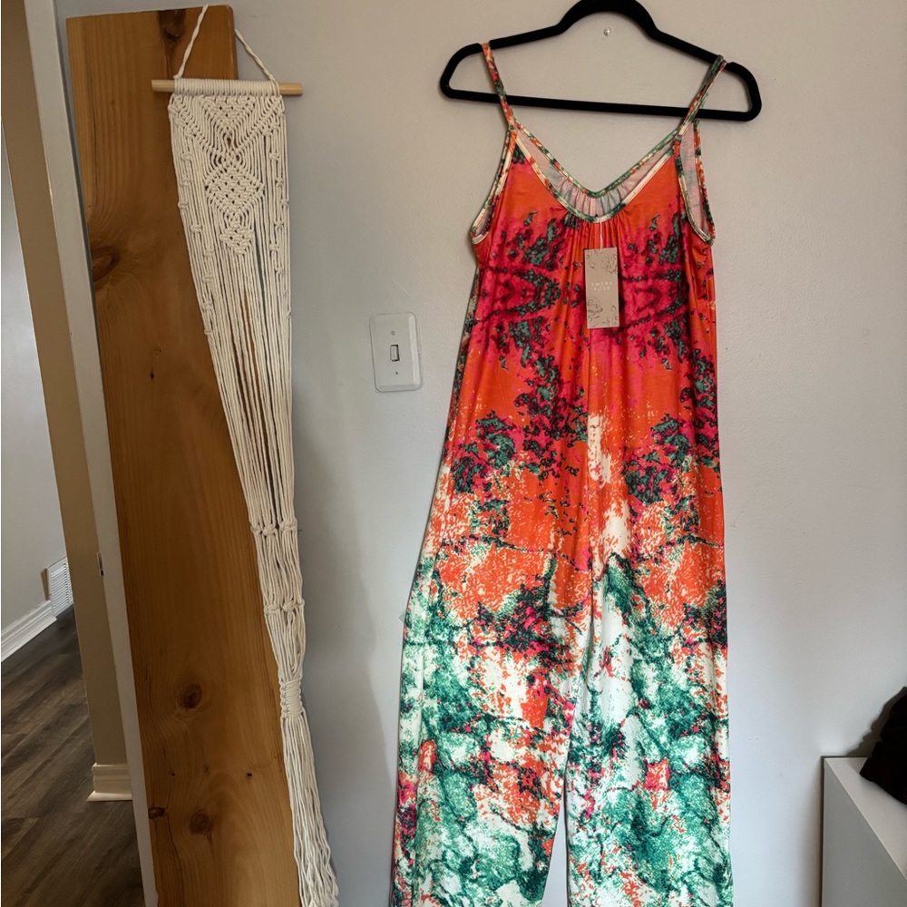 BNWT EMERY ROSE Wide-legged romper Jumpsuit• Size S • Beautiful Colours